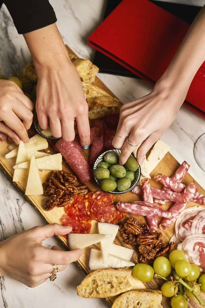 Culinary Artistry & Signature Flavors